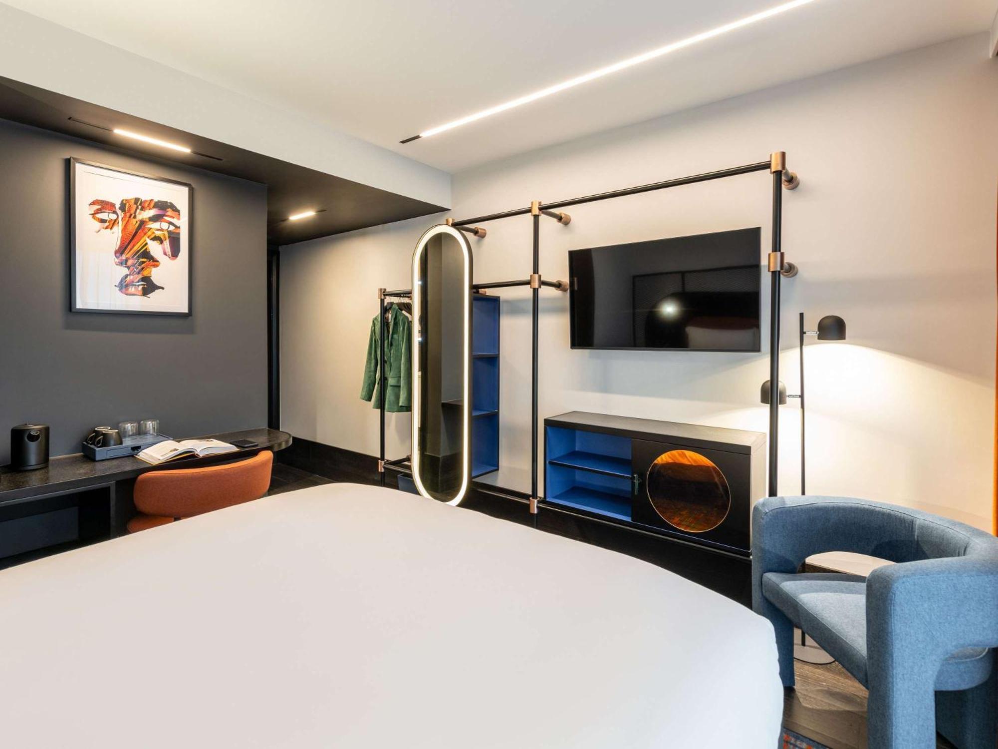 Tribe Manchester Airport By Accor Хейл Екстериор снимка