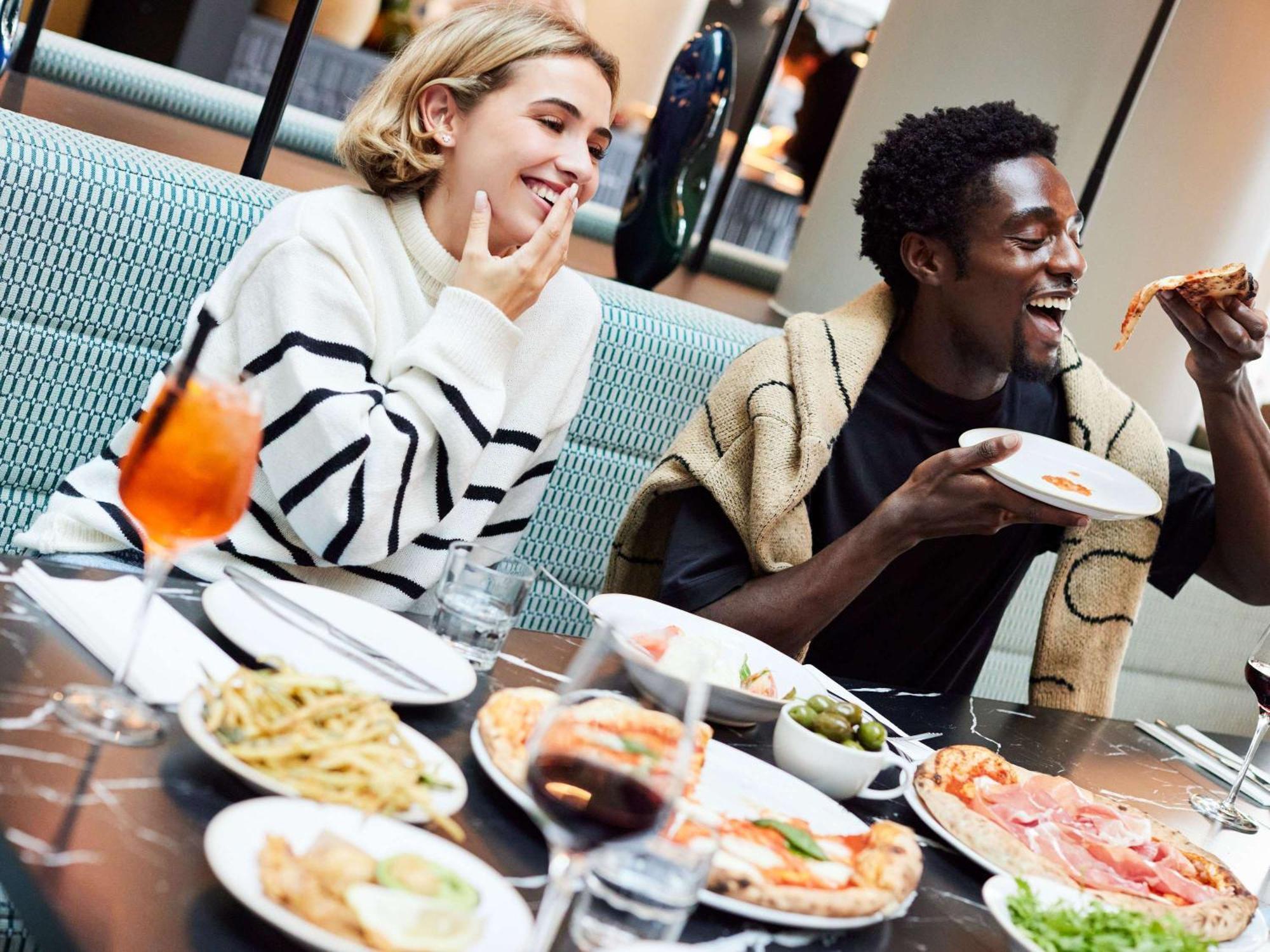 Tribe Manchester Airport By Accor Хейл Екстериор снимка