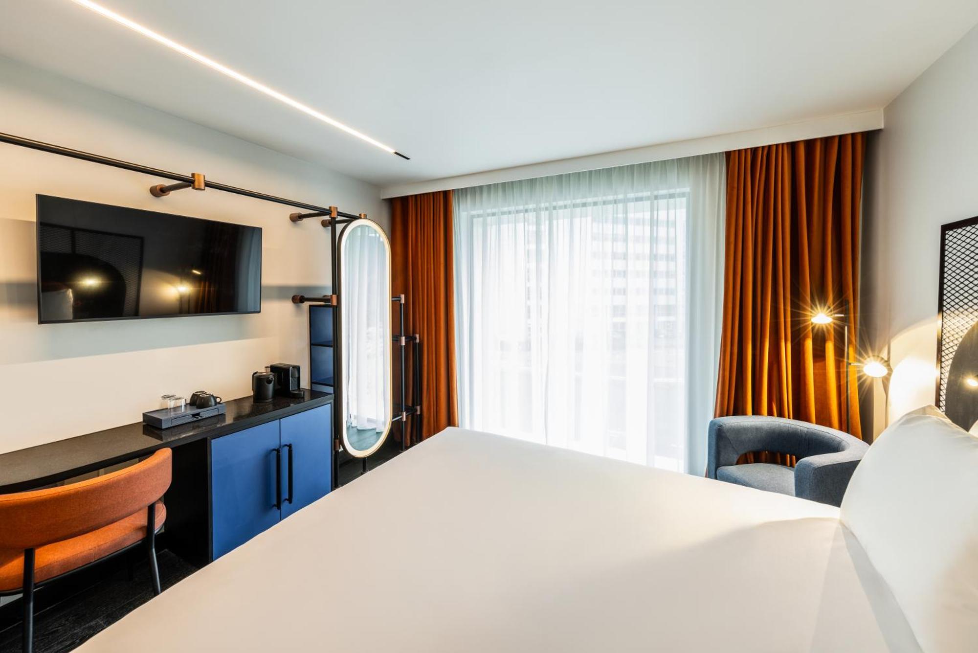 Tribe Manchester Airport By Accor Хейл Екстериор снимка