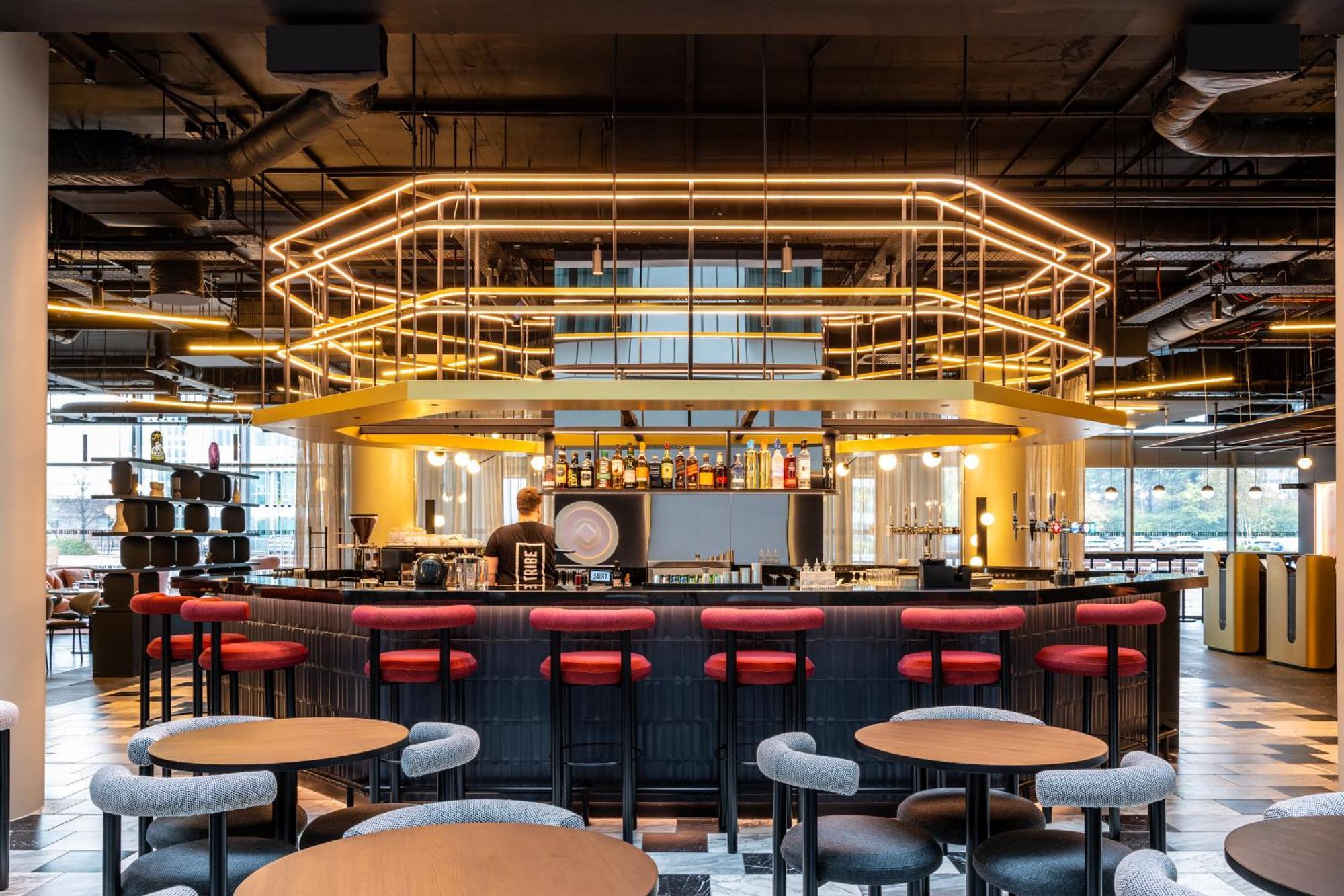 Tribe Manchester Airport By Accor Хейл Екстериор снимка