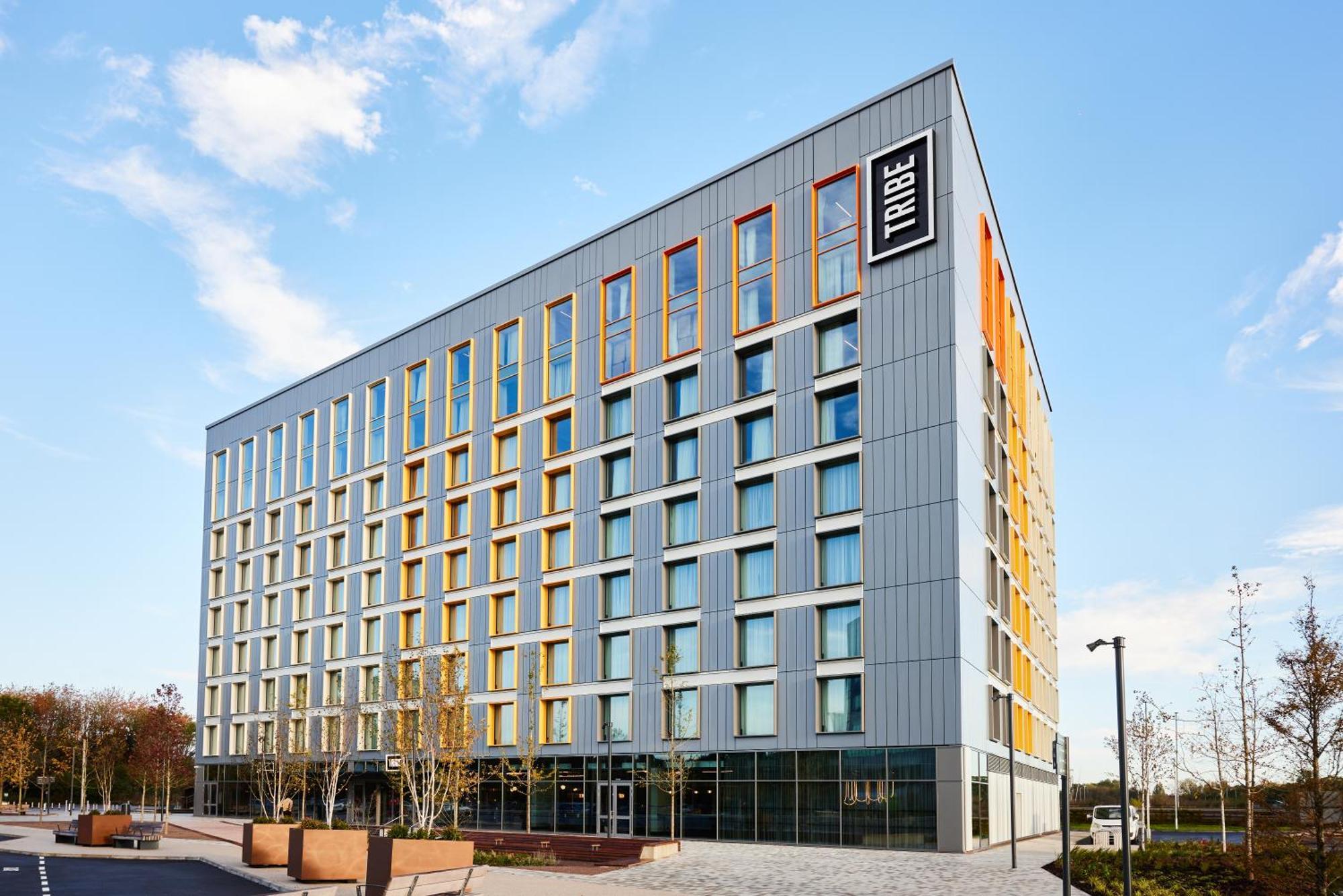 Tribe Manchester Airport By Accor Хейл Екстериор снимка