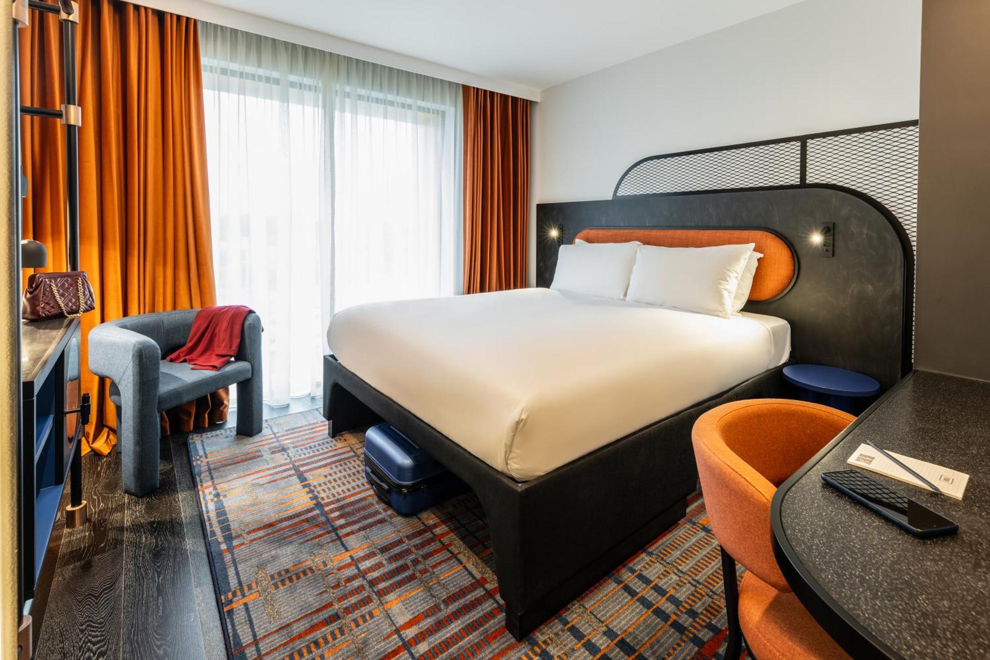 Tribe Manchester Airport By Accor Хейл Екстериор снимка